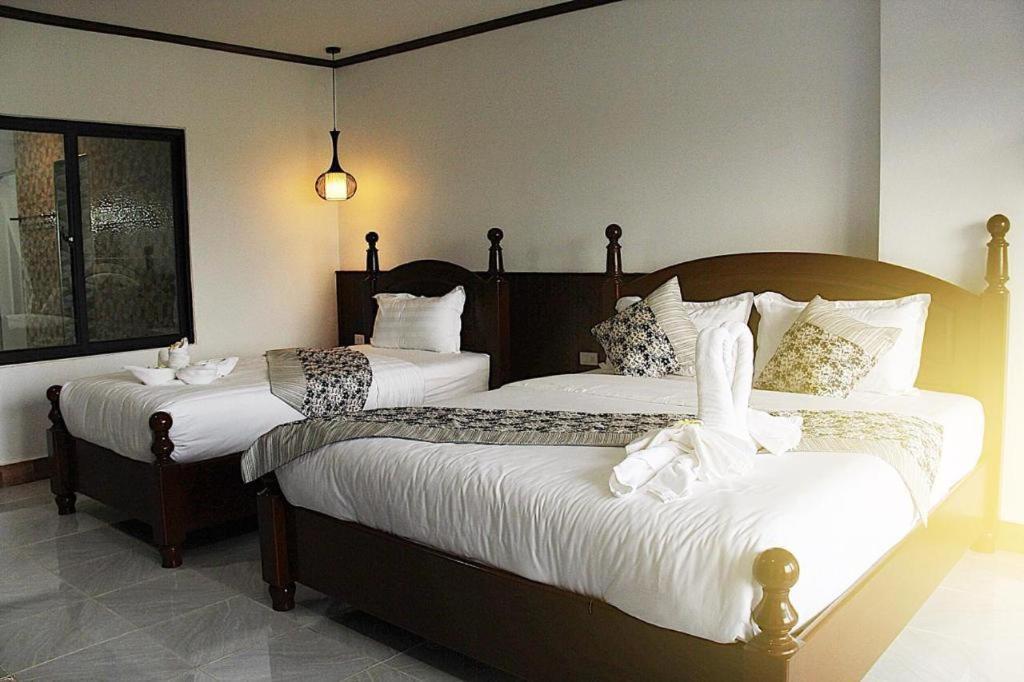 Thavisouk Riverside Hotel Vang Vieng Exterior foto