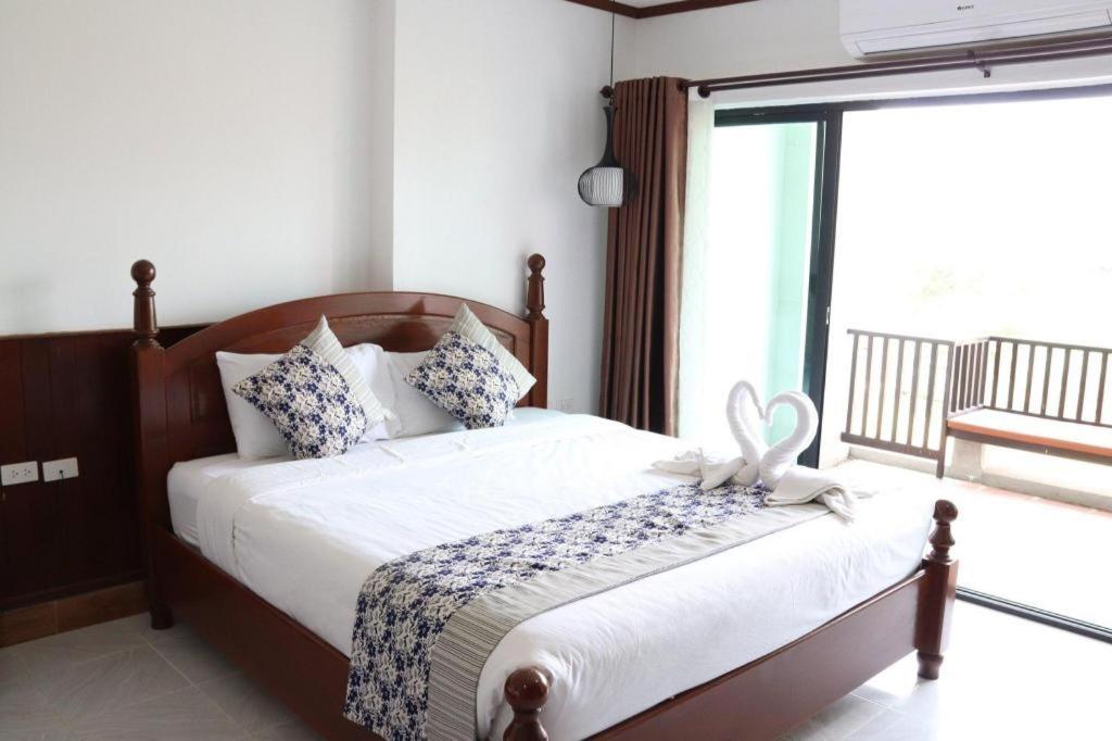 Thavisouk Riverside Hotel Vang Vieng Exterior foto