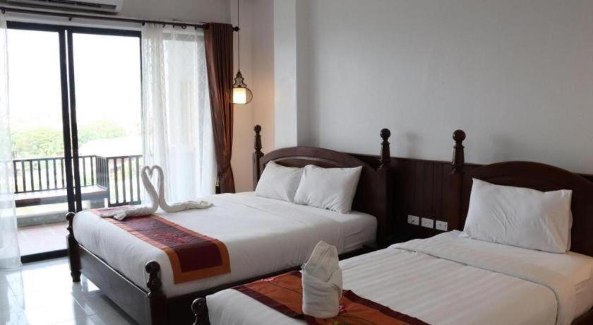 Thavisouk Riverside Hotel Vang Vieng Exterior foto